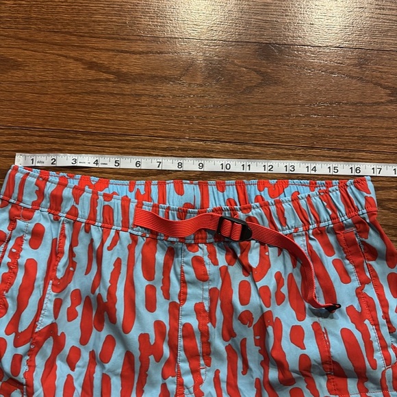 The North Face men’s pull on shorts blue red print moisture wicking pockets L - Picture 11 of 12